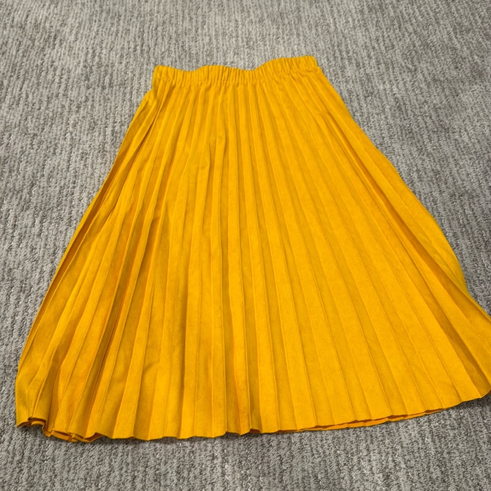 Zara Mustard Midi Pleated Skirt
